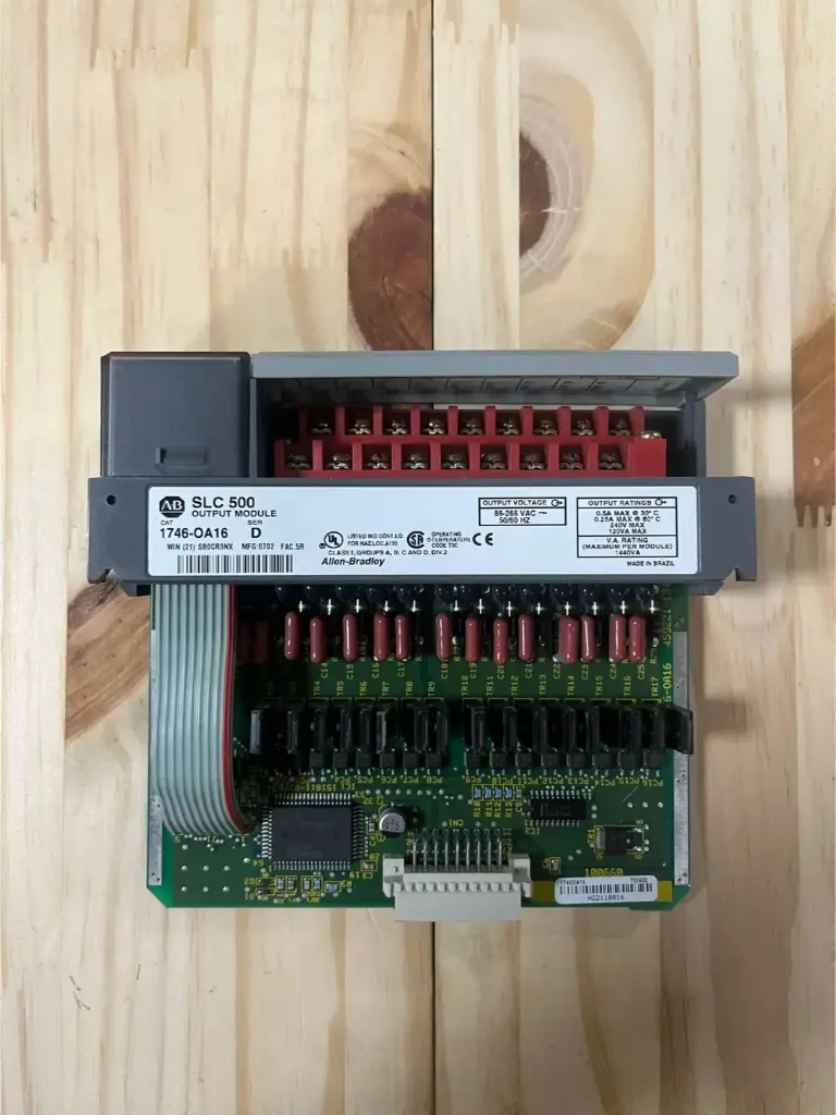 Allen-Bradley 1746-OA16 D