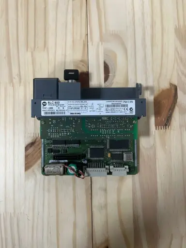 [1747-L532 E] Allen-Bradley 1747-L532 E